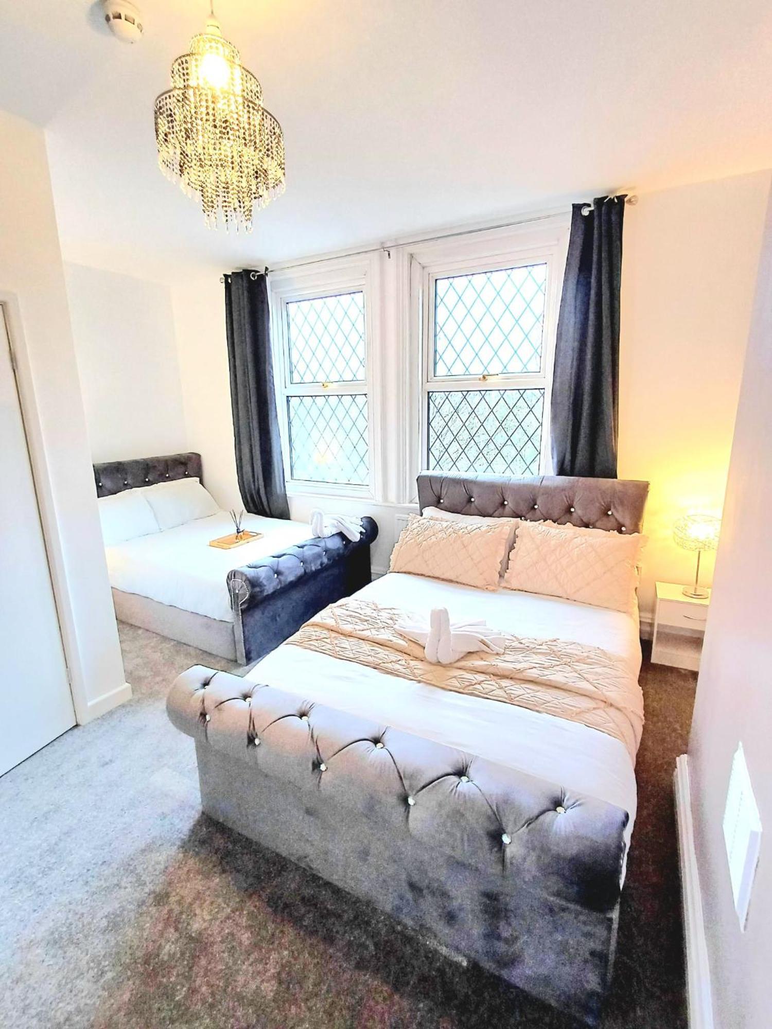 Home In Woodhouse, Leeds Leeds  Buitenkant foto