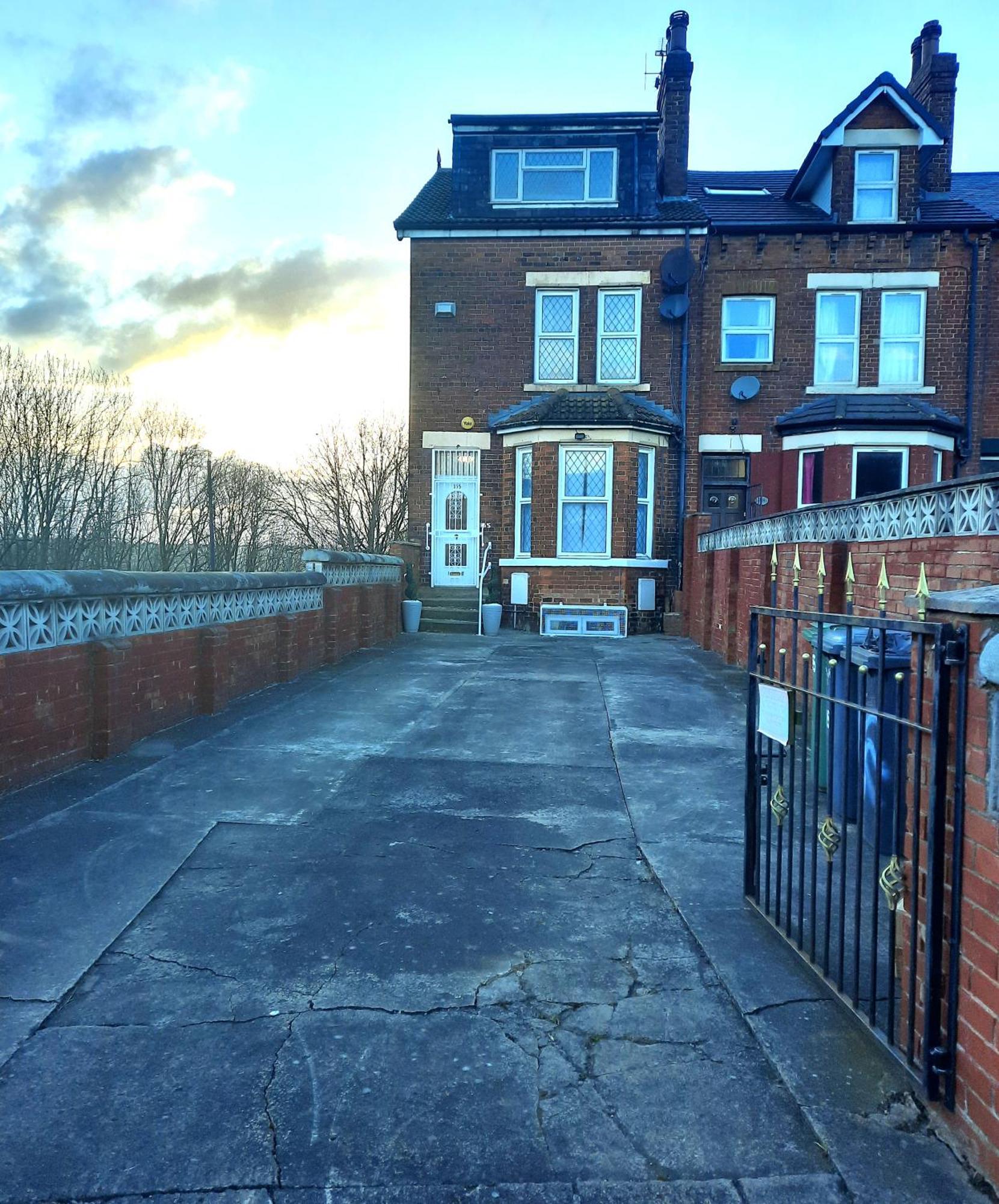 Home In Woodhouse, Leeds Leeds  Buitenkant foto
